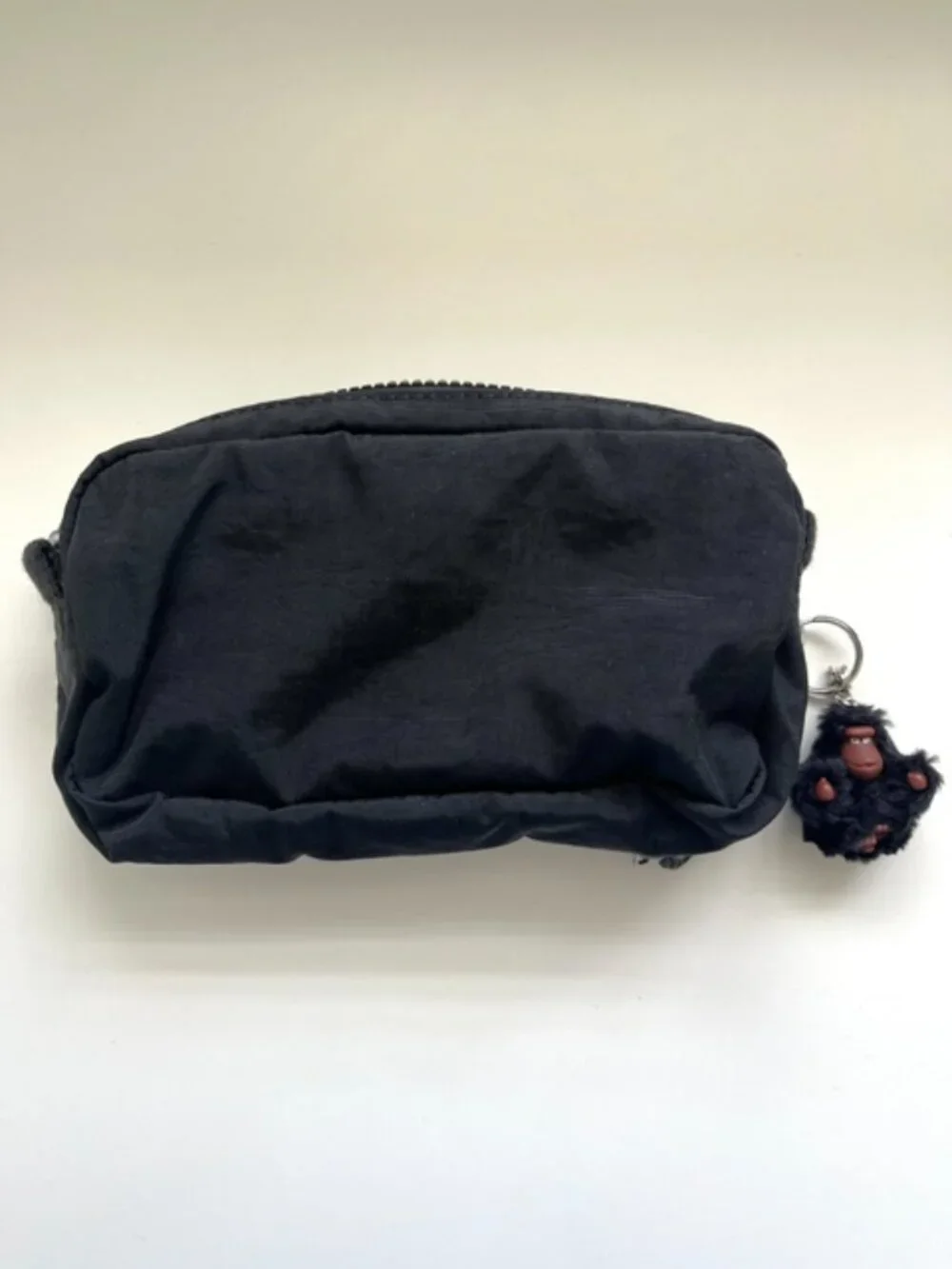 Like New! Kipling Chap Pencil Makeup Case in Black with Monkey Keychain - Picture 5 of 8